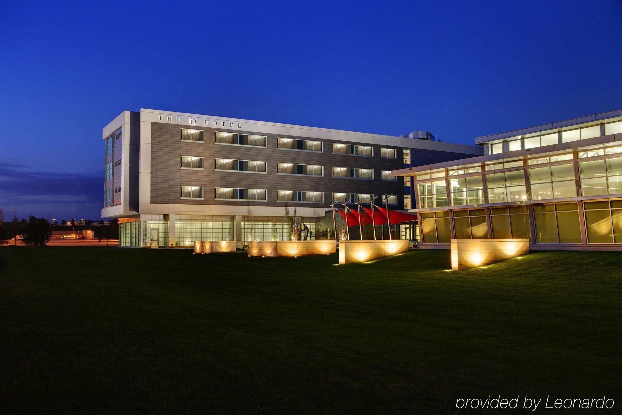 The Hotel At Kirkwood Center Cedar Rapids Eksteriør bilde