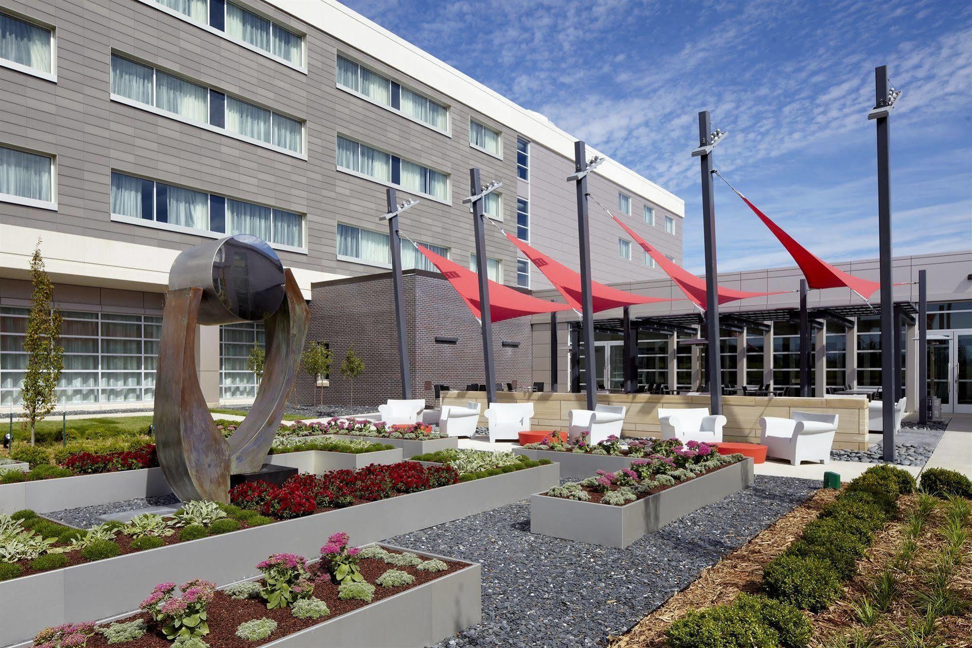 The Hotel At Kirkwood Center Cedar Rapids Eksteriør bilde